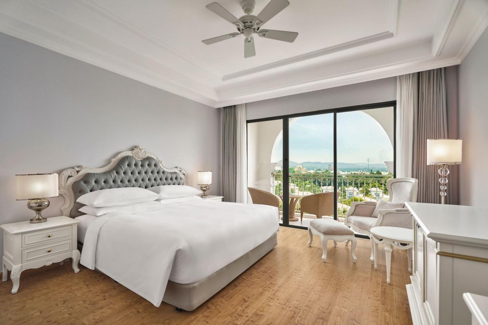 Khu nghỉ mát Dưỡng Sheraton Bãi Dài