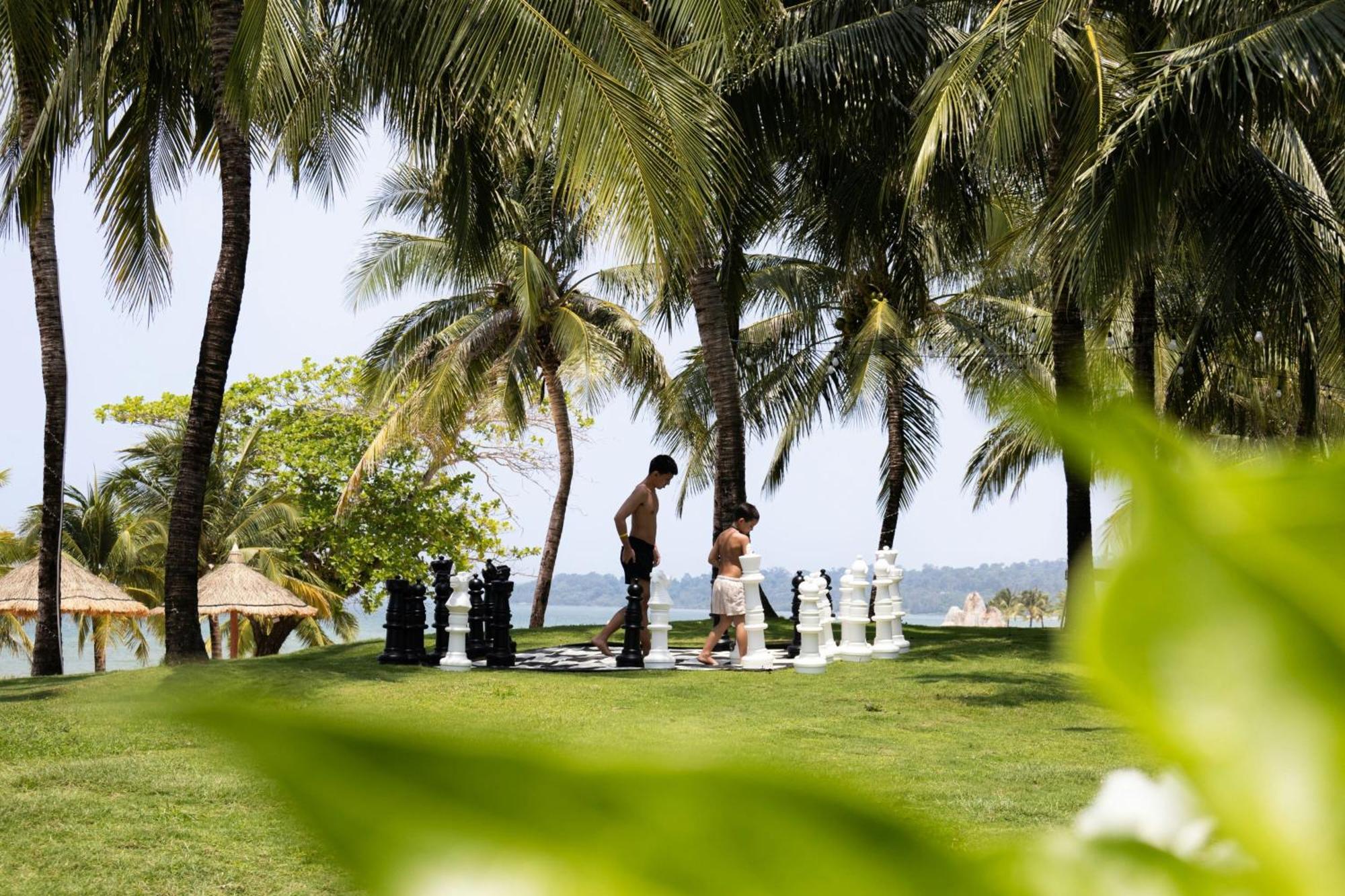 Khu nghỉ mát Dưỡng Sheraton Bãi Dài 5*